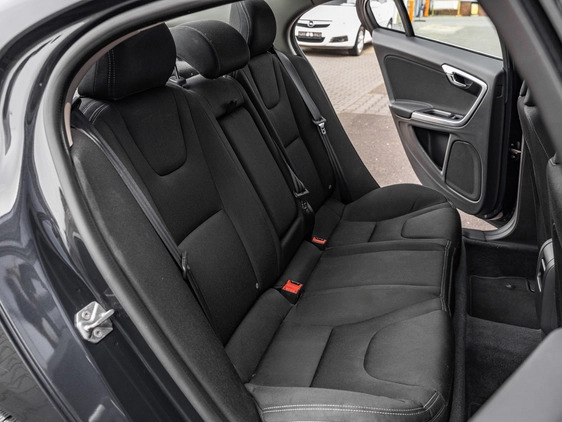 Volvo S60 cena 39900 przebieg: 234506, rok produkcji 2013 z Ostrowiec Świętokrzyski małe 781